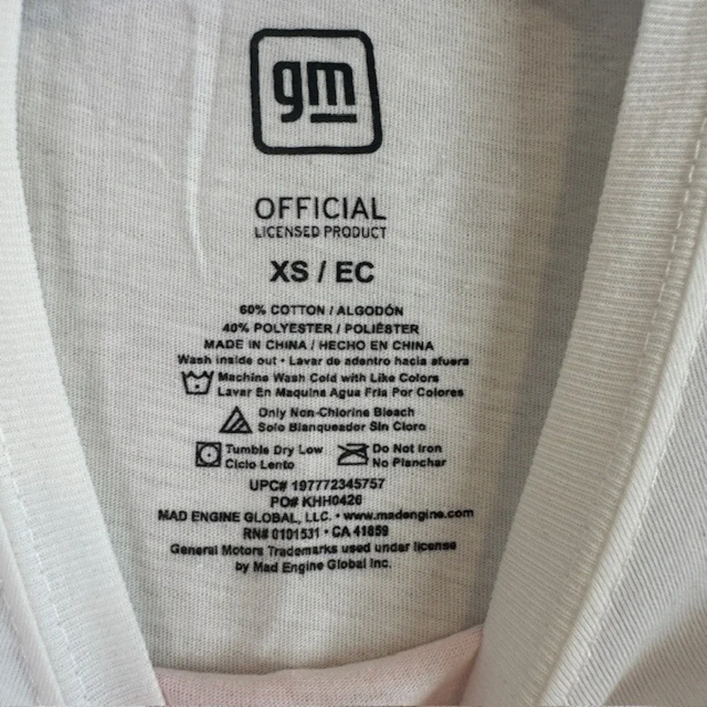 GM Corvette Licensed Men's White Cotton/Poly‎ T-shirt XS NWOT